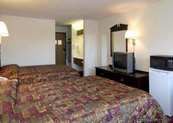 Rodeway Inn Cedar Rapids Pokoj fotografie