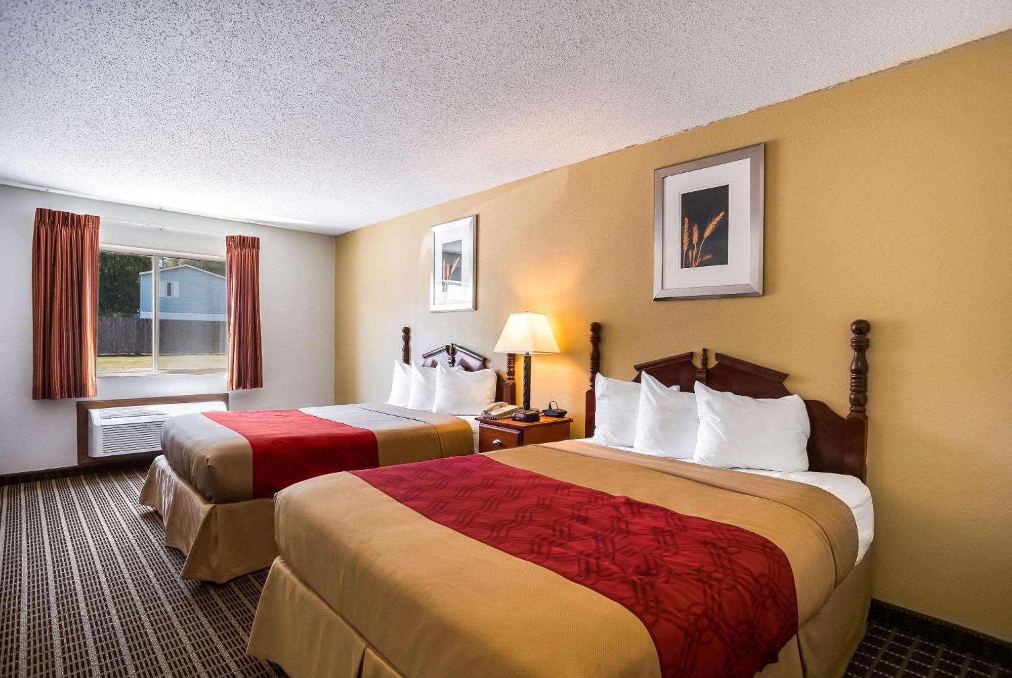 Rodeway Inn Cedar Rapids Exteriér fotografie