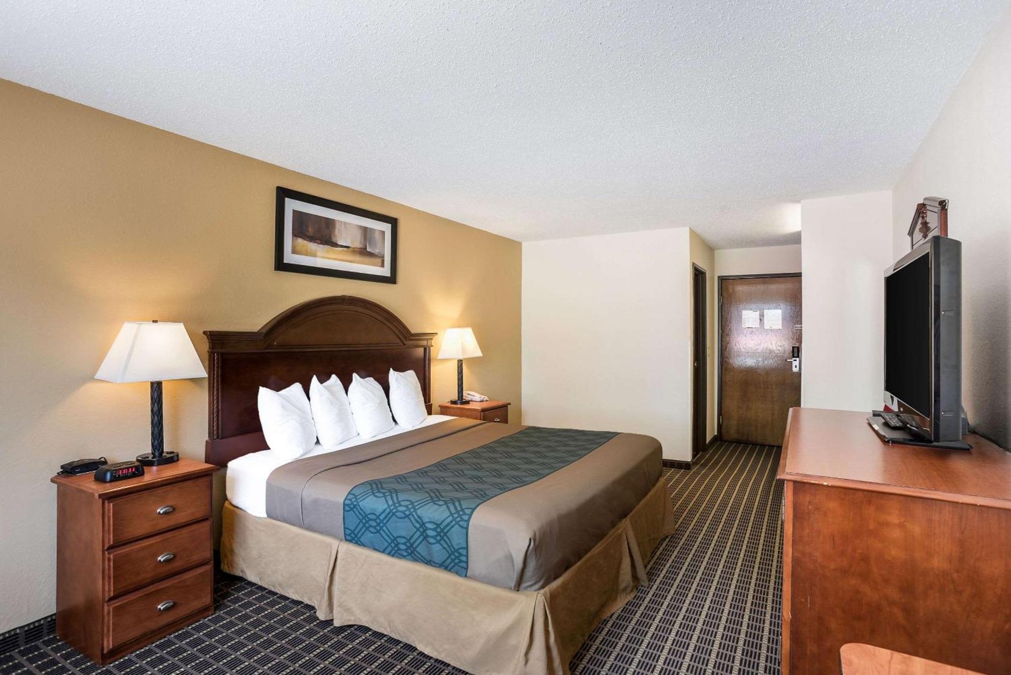 Rodeway Inn Cedar Rapids Exteriér fotografie
