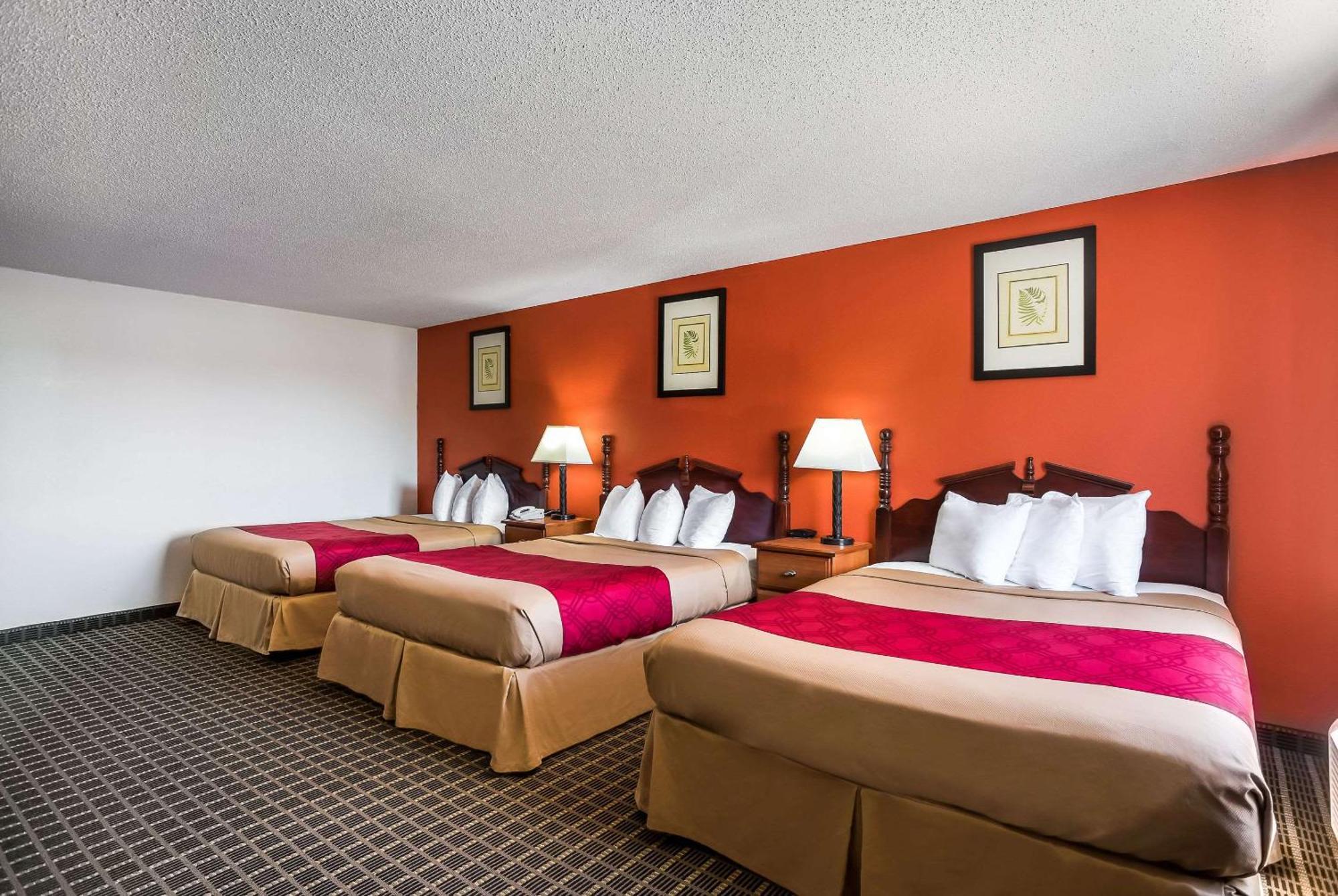 Rodeway Inn Cedar Rapids Exteriér fotografie