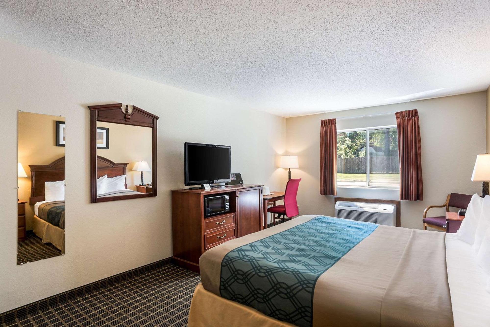 Rodeway Inn Cedar Rapids Exteriér fotografie