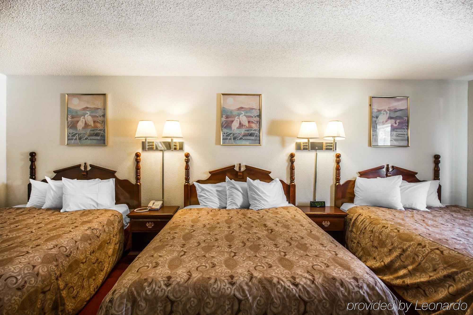 Rodeway Inn Cedar Rapids Exteriér fotografie