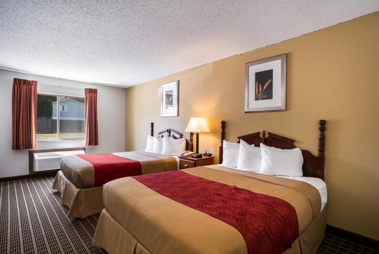 Rodeway Inn Cedar Rapids Exteriér fotografie